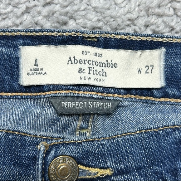 Abercrombie and Fitch Shorts Womens 4 Micro Low Rise Denim Perfect Stretch Dark - Picture 2 of 4